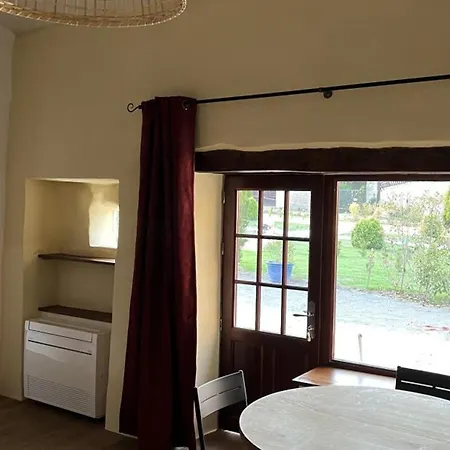 Chateau Historique Avec Piscine, Gite Romantique, Ideal Famille, Activites Variees Et Services Inclus. - Fr-1-489-502